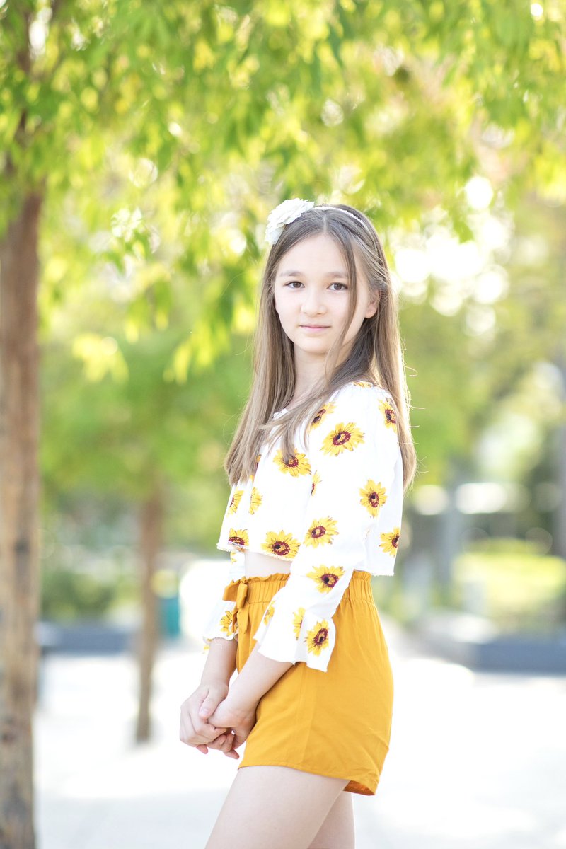 初めてまして。あいか＆あいりです👭シンガポールに住んでいます。アーティストになることが夢で、よく路上ライブをしています。

まだTwitterの使い方もよくわかりませんが、よろしくお願いします🤗🤗

#初めてのツイート 
#はじめてのツイート 
#Twitterはじめました 
#あいかあいり
#aikaaili