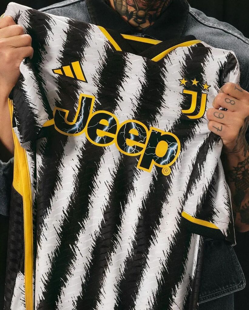 Juventustagram's tweet photo. Maglia home 2023/2024

Vi piace? https://t.co/22oAxbS2Hi https://t.co/Chh01HTdPq