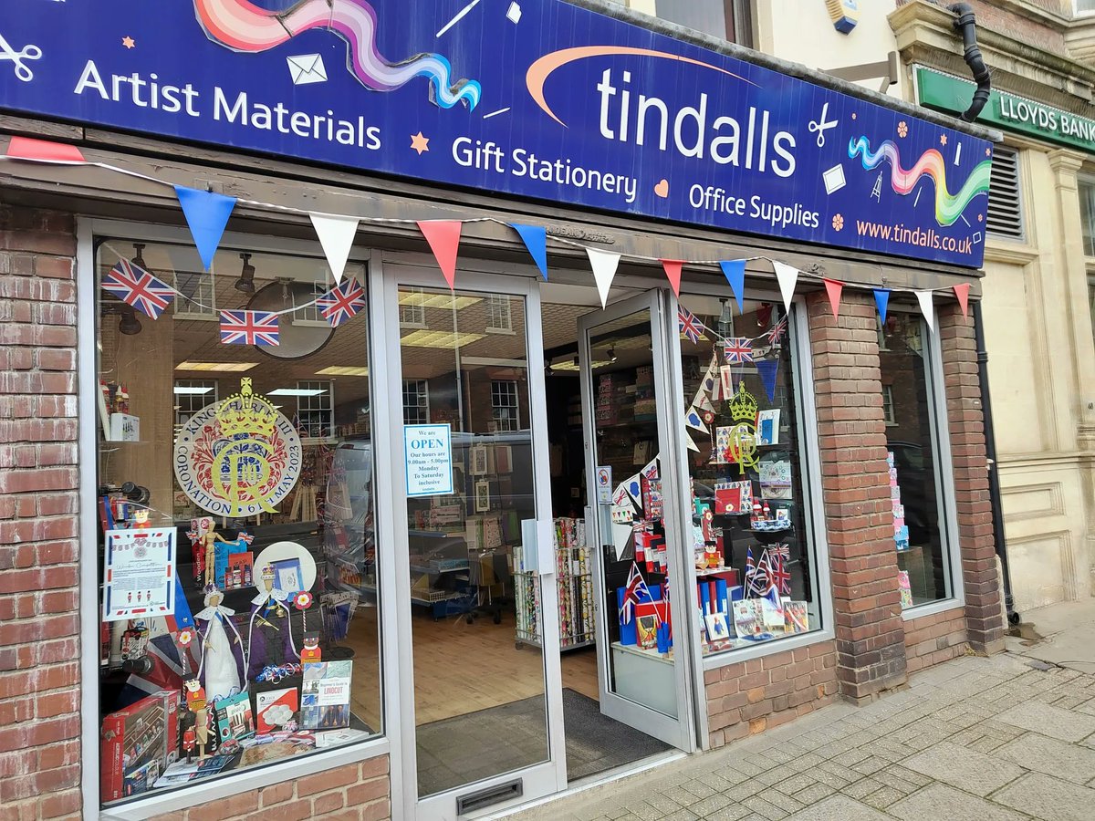LoveNewmarket's tweet photo. AND THE RESULTS ARE IN... Congratualtions to all the wonderful businesses that took part in our Coronation Window Competition π We're pleased to announce the winners are:
1st Place - Victor Victoria
2nd Place - Talking Heads
3rd Place - Tindalls
#WindowCompetition #Coronation https://t.co/AHTP5x0fNd