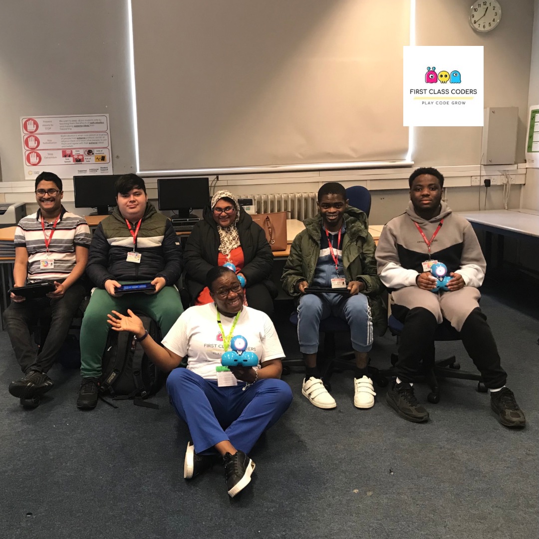 1stClass_Coders's tweet photo. We’ve been @CroydonCollege with their adult learners and #Neurodivergent students, talking about business entrepreneurship, teaching and work experience with children.

https://t.co/HUMWWTXDu9

#PlayCodeGrow #Croydon #autismweek #diversity #tech #robotics #learning #SME #coding https://t.co/arakLkO70l