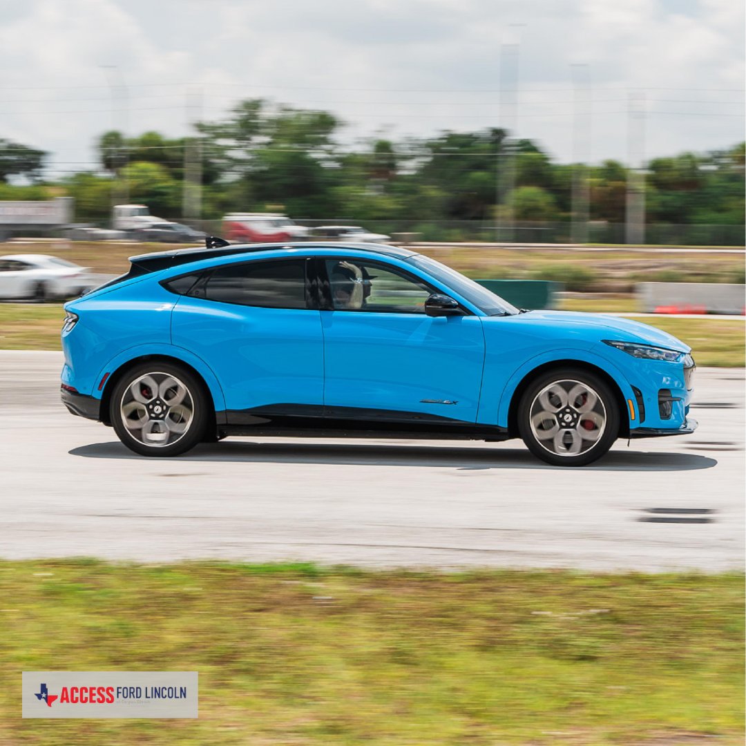 AccessFord's tweet photo. Fast and Furious🔥

#Ford #Speed #Corpuschristi https://t.co/Oe7p0OO1f0