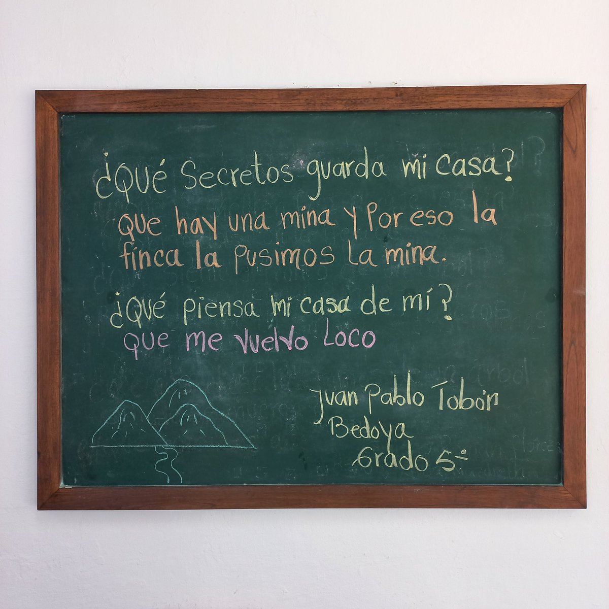 RuralEspiritu's tweet photo. LOS TABLEROS DEL LABORATORIO DEL ESPÍRITU
Biblioteca Rural - Centro Comunitario.
🎼📖📚✏️🎶💗👱♂️👩🦱👩🦳👩🎨👩🏫👨🌾👩🌾👷👨🦽🏡🌄🐕🐈🌿🐛
#lecturayescrituracreativa. #FomentoArtisticoyCultural #EducacionComplementaria #LaboratorioDelEspiritu #ElRetiroAntioquia #Biblioteca #BibliotecaRural https://t.co/WHHbpmCBfQ