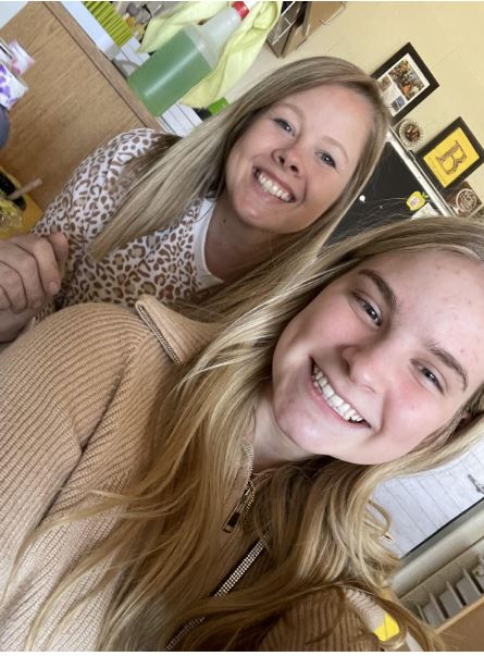 BPS101EdPathway's tweet photo. 'Happy teacher appreciation week Ms.Bielski!! Thank you for welcoming me into the yellow room this semester!! Thank you for inspiring me to be an early childhood teacher and teaching me new things every week!!' - Sophia #TeacherAppreciationWeek @ECofBPS101 https://t.co/McEaXdl5ZQ