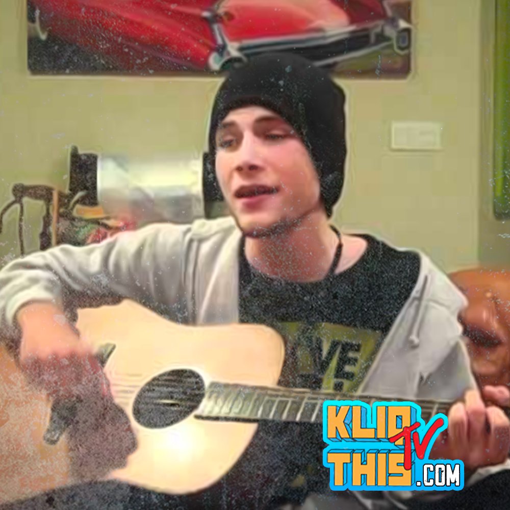 KliqThisPodcast's tweet image. “He wasn't going to compromise what he did.” Kev details how #T stayed true to himself and his music even if his dad could get him connected.

Catch the episode and get in on the convo with #WriterStrike ✍️🚫🤘