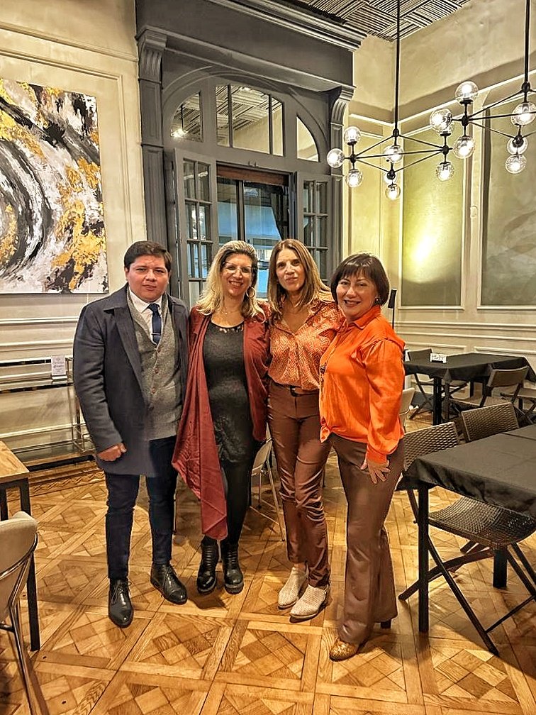 Caro_L_Etc's tweet photo. Qué enorme orgullo celebrar q el #9CongresoArgentinoDeAndrologia haya superado todas las expectativas y se esté desarrollando gran éxito en #Rosario
Gracias a la #SocArgentinaDeAndrologia y al trabajo del Equipo de #TurismoDeReuniones @RosarioBureau @MarcelaClement @DepTurRosario https://t.co/ErxbY6fyXS