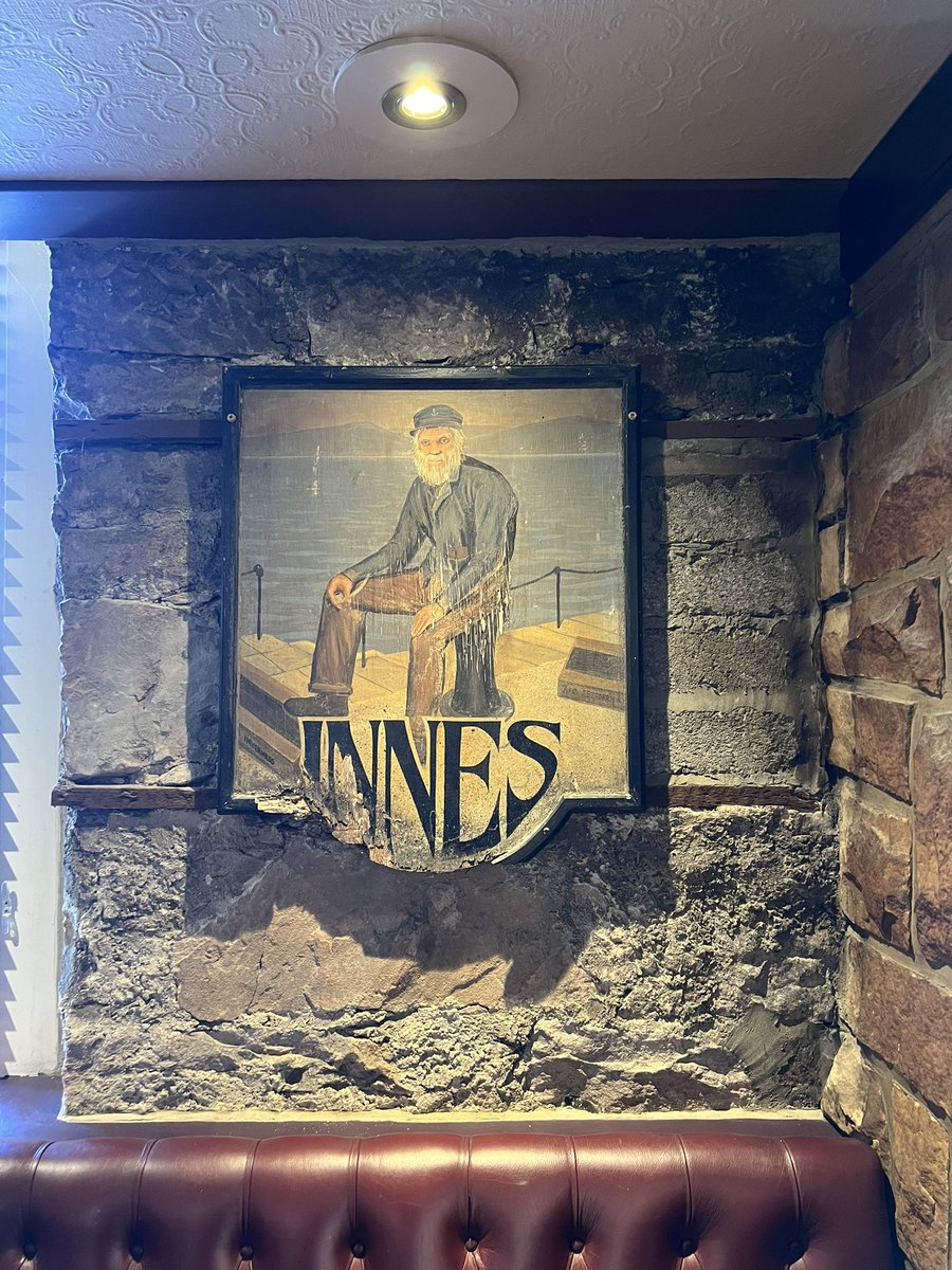 DavaDave1884's tweet photo. It’s a sign! I was 59 and a bit o’clock when I realised my new fav bar in Sneck is contained in the name of my regular medicine! 😮 #GuinnesIsGoodForYou https://t.co/W00m98oyCY