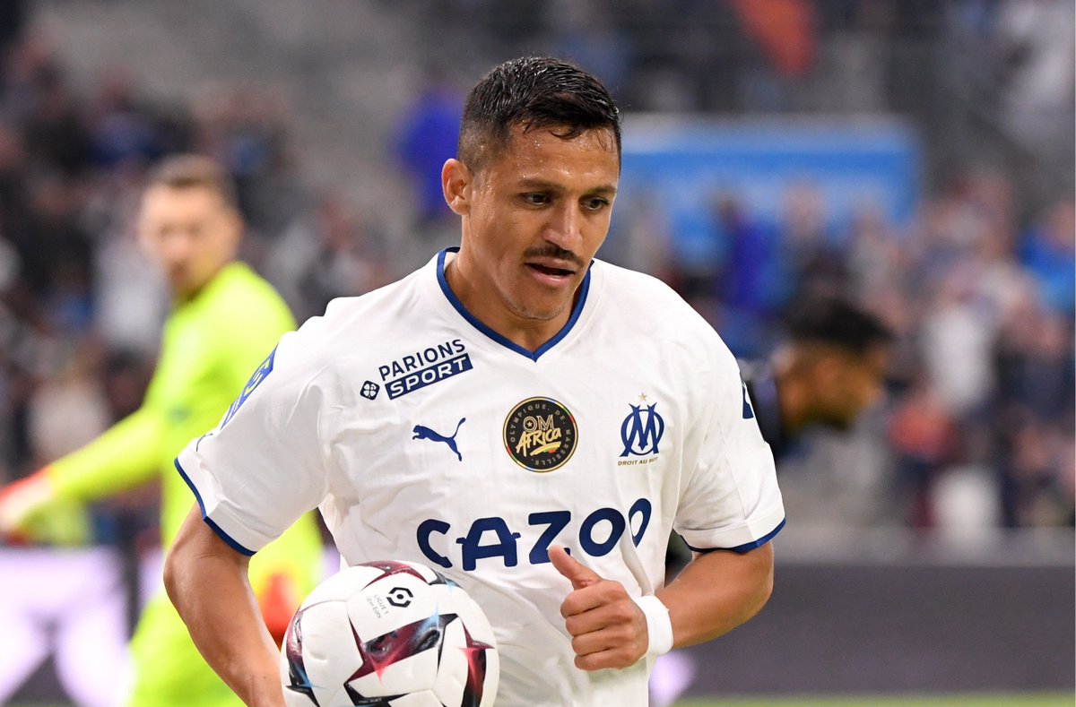 ⚽🇫🇷 “Cinco veces de oro”: Alexis Sánchez revela su presente en el Marsella y compara a la hinchada del club con la del Barça, United y Arsenal bit.ly/3VXyHIg
