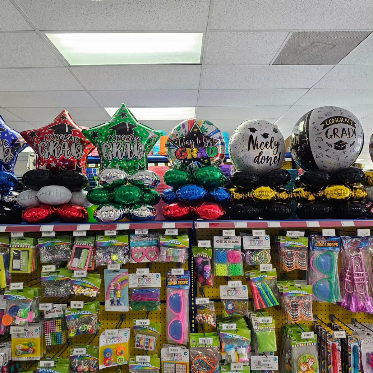PartyStopNOLA's tweet photo. The #graduation line up! Have you ordered your graduation balloons?
.
.
.
#nola #nolapartystore #nolapartysupplies #nolaparty #grad2023 #graduationparty #graduationballoons #graduationdecor https://t.co/q7pMPc9CYP