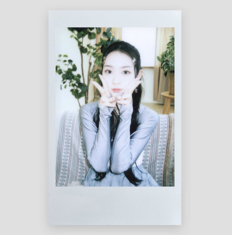 cosmothegate's tweet photo. #LetKREPerform #KrystalEyes_Deserves_Respect #크리스탈아이즈_공연하게_하라_무대에서 #KRE존경받을만합니다

May 12th, 2023
— Let’s support and stream KRE’s new album <aesthetic> and mv’s!

#tripleS #May2023 #KRystalEyes #KRE #aesthetic #SeoYeonYoon #JiwooLee #ChaeYeonKim #SooMinKim https://t.co/3EdG1m5zUZ