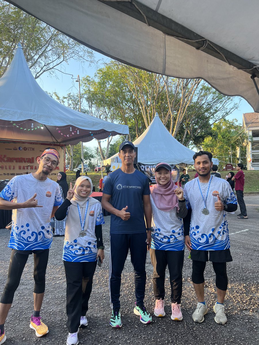 nrlzira_'s tweet photo. Not feeling well . Not my PB . But i did it !
Alhamdulilah 🥇 #splashzonefunrun #utm #berun #BenutRunners https://t.co/rVnyrQ6UVr