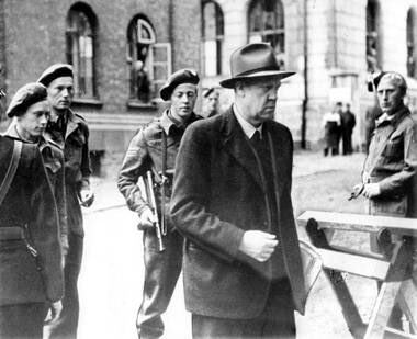RealTimeWWII's tweet photo. Norwegian Nazi collaborator Vidkun Quisling, who has headed the German puppet government in Oslo for the last 3 years, has been arrested by resistance fighters. https://t.co/1RUAViSTTn
