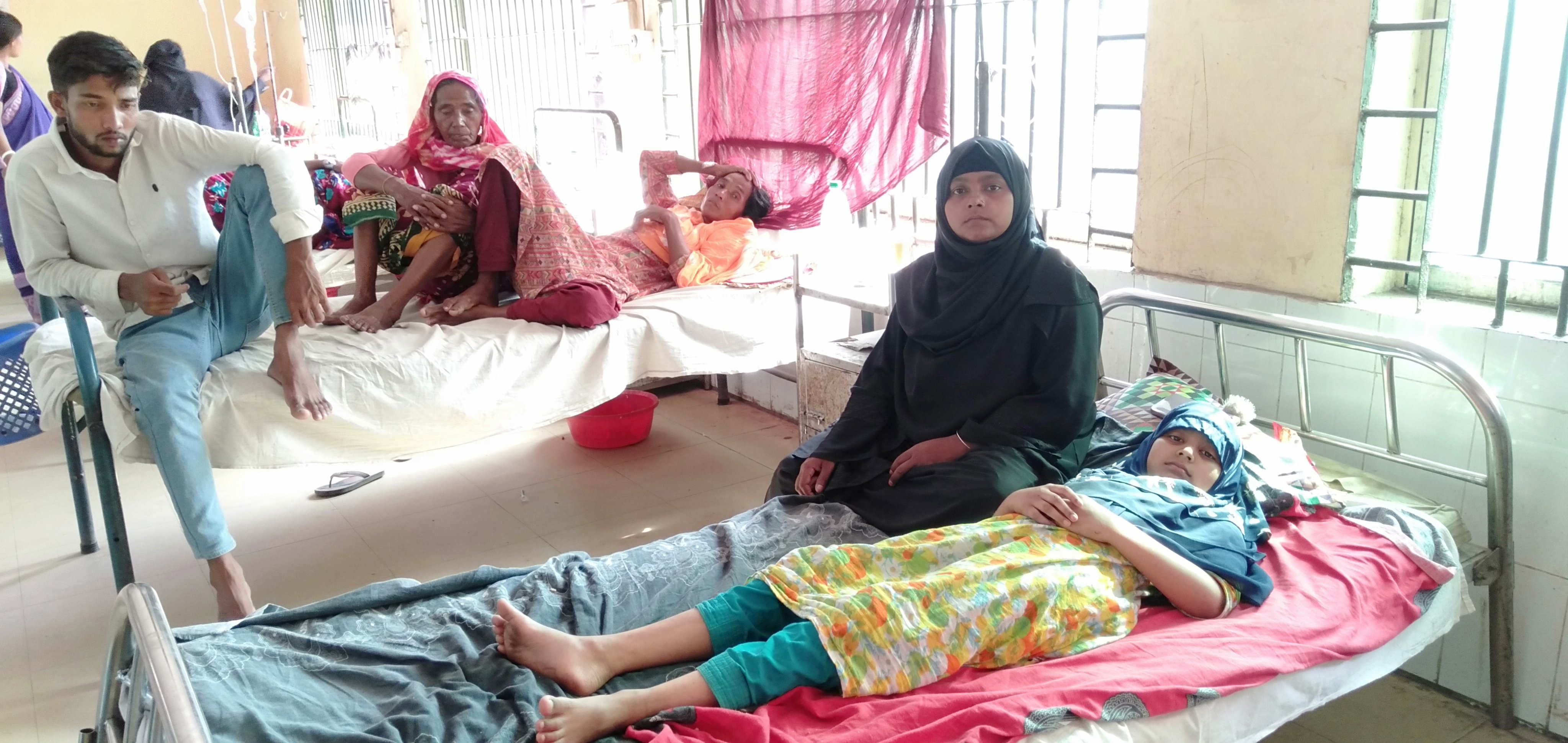 হাফেজিয়া মাদ্রাসা ছাত্রীকে অমানবিক প্রহার হাসপাতালে ভর্তি