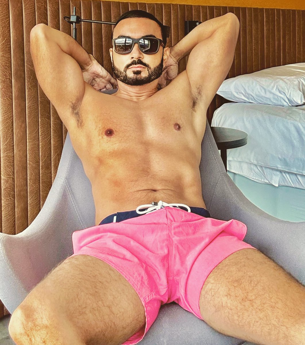 hwmsjr's tweet photo. Sextou....vale um 🍪 ❓️

#mensfitness #fitness #menshealth #workout #gymlife #mensphysique #menstyle #menswear #fitnessmodel #instafit #hoscos #hoscosmen #hunk #trincado #instabeard  #barbas #barbaeestilo #scruffy #barbashot #sarado #musclebeard #ensaiomasculino #tophunks https://t.co/dncHfZNwIB