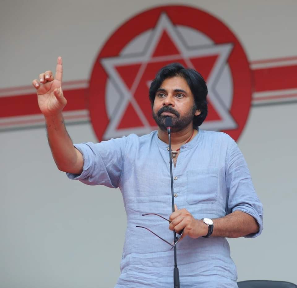 sujathajsp's tweet image. తెలుగుదేశం నాయకులను ముఖ్యమంత్రిని చేయడానికి జనసేన పార్టీ లేదు గుర్తుపెట్టుకోండి - @JanaSenaParty అధ్యక్షులు శ్రీ @PawanKalyan గారు.
@mnadendla
@NagaBabuOffl
#JSPForAP
#JSPForNewAgePolitics