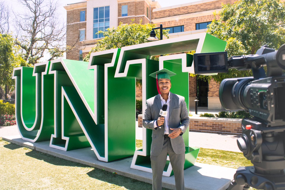 ArmandoBarry6's tweet photo. ALL GLORY TO GOD🥳

Armando Barry
B.A. in Broadcast Journalism
Friday, May 12 at Noon

Done with school forever!

#Classof2023 https://t.co/wH8ZB94Mkn