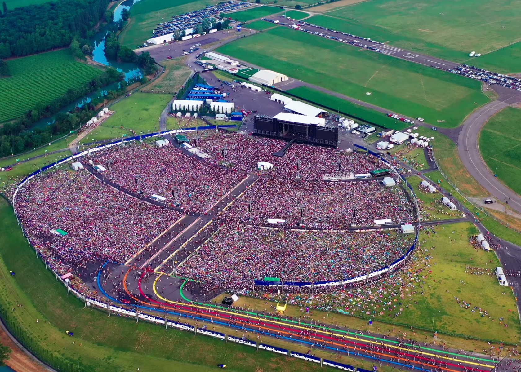 Harrys Promo Team on X: 📍 Reggio Emilia, Italy 🏟️ RCF Arena 🗓️ 22nd  July 👥 Capacity: 103,000 SOLD OUT! t.coPNmrj53QTq  X