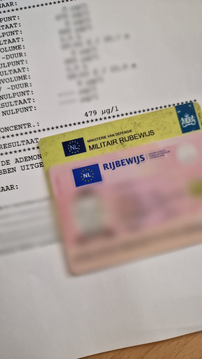 RIJDEN ONDER INVLOED IN PANTSERWIELVOERTUIG

Vanmorgen hebben wij tijdens een alcoholcontrole een militair aangehouden die een Boxer-pantserwielvoertuig bestuurde onder invloed van alcohol. Het resultaat van de ademanalyse was zodanig hoog dat zijn rijbewijs is ingevorderd. #kmar