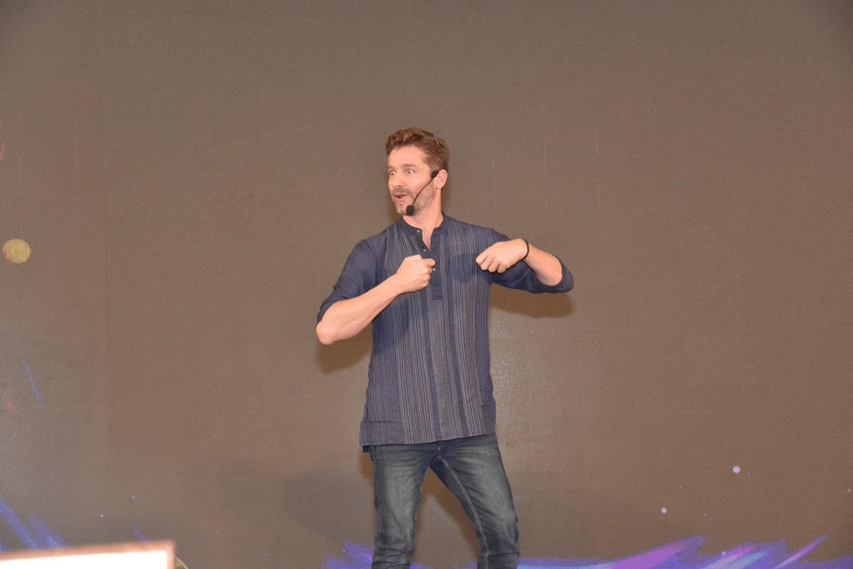 SummitMasters's tweet photo. 📷 That was an incredible session by Damian Perea, Film Director and Producer on the topic "Why No, Now Yes." Feeling inspired and ready to embrace new possibilities! Thanks, Damian, for fueling our motivation!📷📷 #Inspiration #EmbraceChange #DamianPerea #WhyNoNowYes https://t.co/sBzOzdy53X