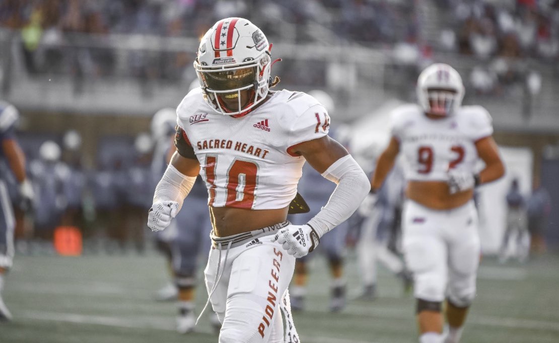 Beyond blessed to announce I have received a scholarship offer from @SHU__Football ! Thank you to <a href="/CoachGardner_/">Matt Gardner</a> and <a href="/mark_nofri/">Coach Nofri</a> for investing in me 🙏 <a href="/CoachTieri/">Augie Tieri</a>  #SHUgrit #TheHatterWay