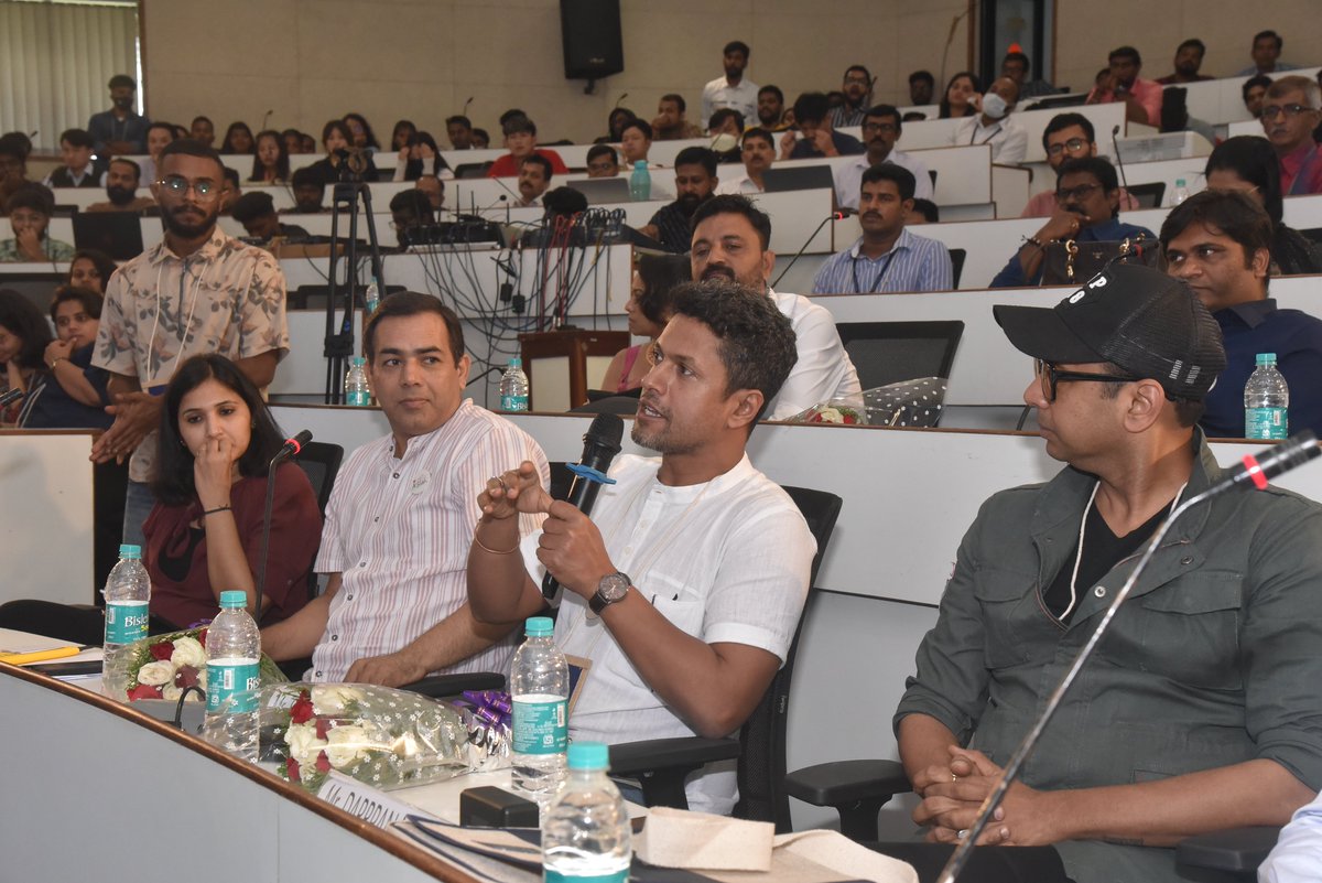 SummitMasters's tweet photo. 📷 Thank you Mr Akhauri P. Sinha, Managing Director of Framestore India for the insightful journey through the world of VFX and storytelling on the topic “From Concept to Completion: The Role of VFX in Storytelling” 📷 #VFXStorytelling #ConceptToCompletion #filmmagic https://t.co/fF2GNqYQqg
