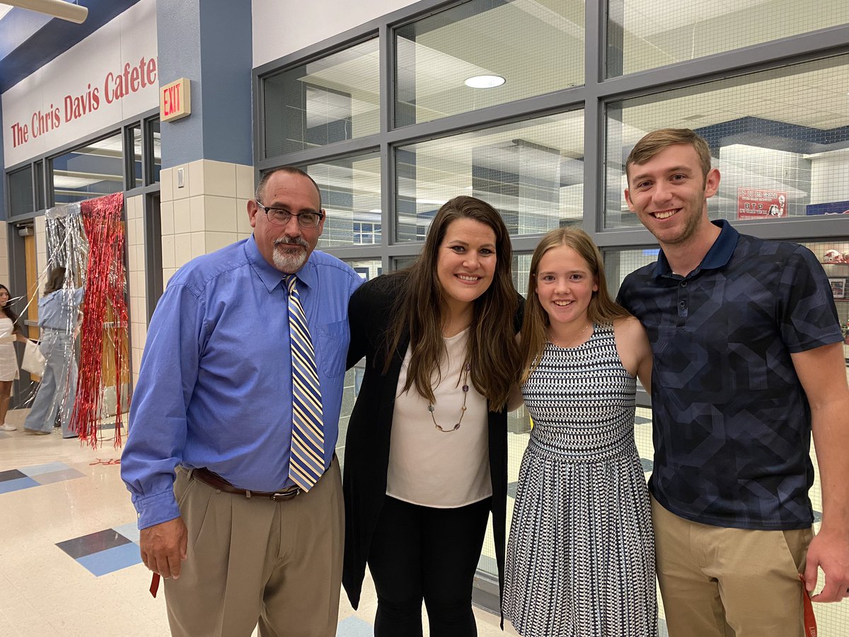 Steffany Batik tweet media