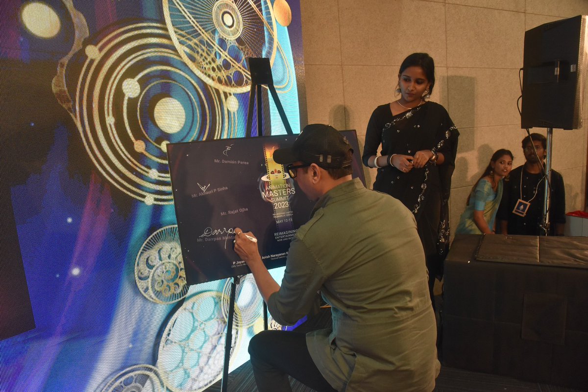 We extend our heartfelt appreciation to Mr Darrpan Mehta, Voiceover Artist for delivering an outstanding session on "Voice Acting in Media &amp; Broadcasting." His expertise and insights were truly enlightening. We express our gratitude for his interactive session.📷
#AMS2023