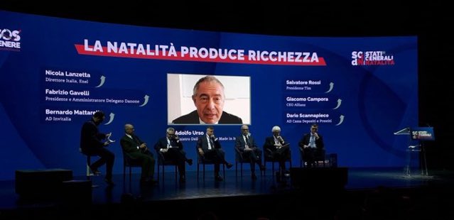 Italy 2023: Eight men discussing birth rates, prosperity and why Italian women have so few children. One minister. Six managers. And the moderator.