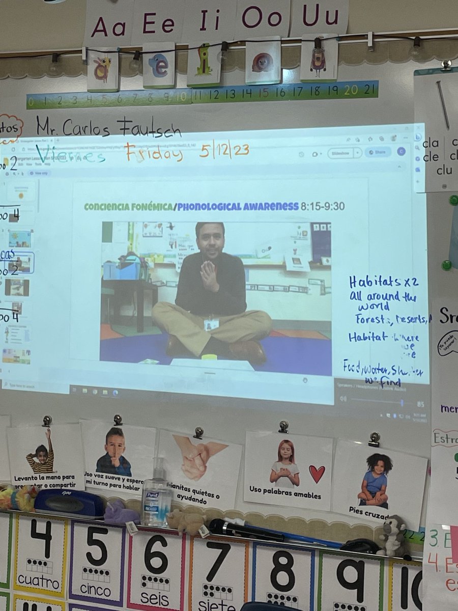 KulsumMzee's tweet photo. ⁦@SiglerStars⁩ Concienca fonémica happening with a substitute when ⁦@SiglerStarsKN⁩ Mr. Reyna takes a day off. He video tapes his lessons! ❤️ https://t.co/kuEXo4axFT
