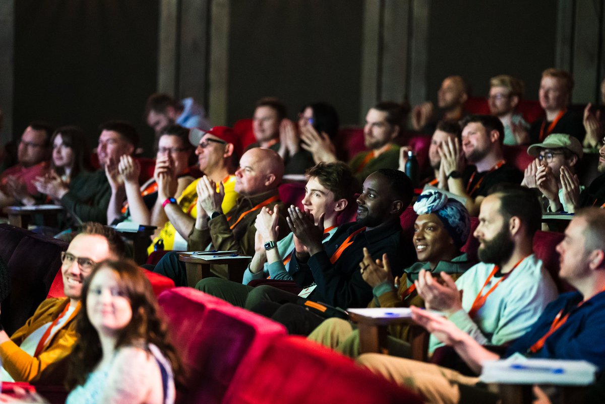 The photos from #AllDayHey! are up 🧡

You can see them all here: heypresents.com/conferences/20…

A huge thank you once again to all of you who made this year’s conference so special. Let’s do it all again next year!