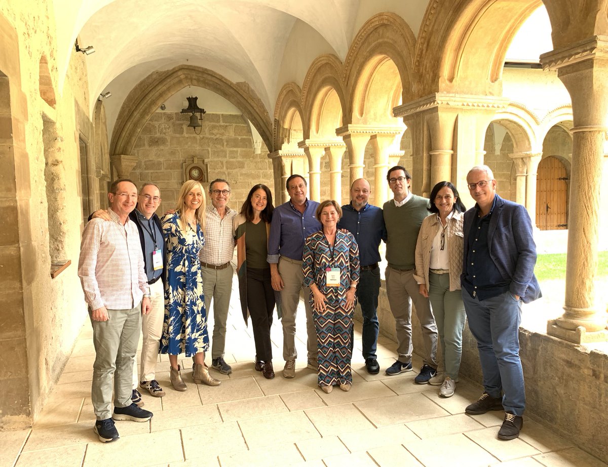 Y en la 🧳 todo lo aprendido del resto de profes <a href="/Marisolbravoam2/">Marisol bravo amaro</a> <a href="/ASionis/">Alessandro Sionis</a> <a href="/DrJLFerreiro/">José Luis Ferreiro Gutiérrez</a> <a href="/dr_pavia/">Pablo Garcia-Pavia</a> <a href="/Smirabet1/">Smirabet</a> , <a href="/bayiron123/">Ignacio García-Bolao</a>, P Mazon, A SanRoman ,…