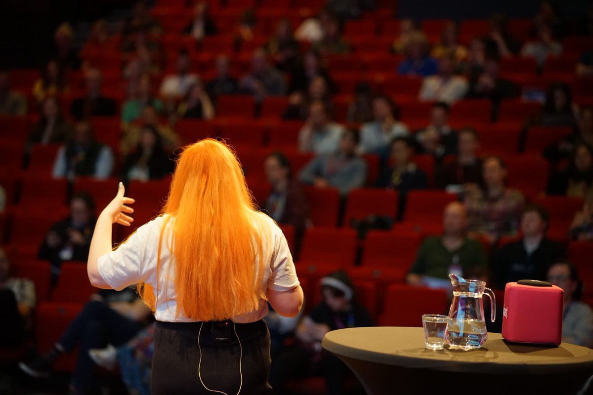 hannah carthy tweet media