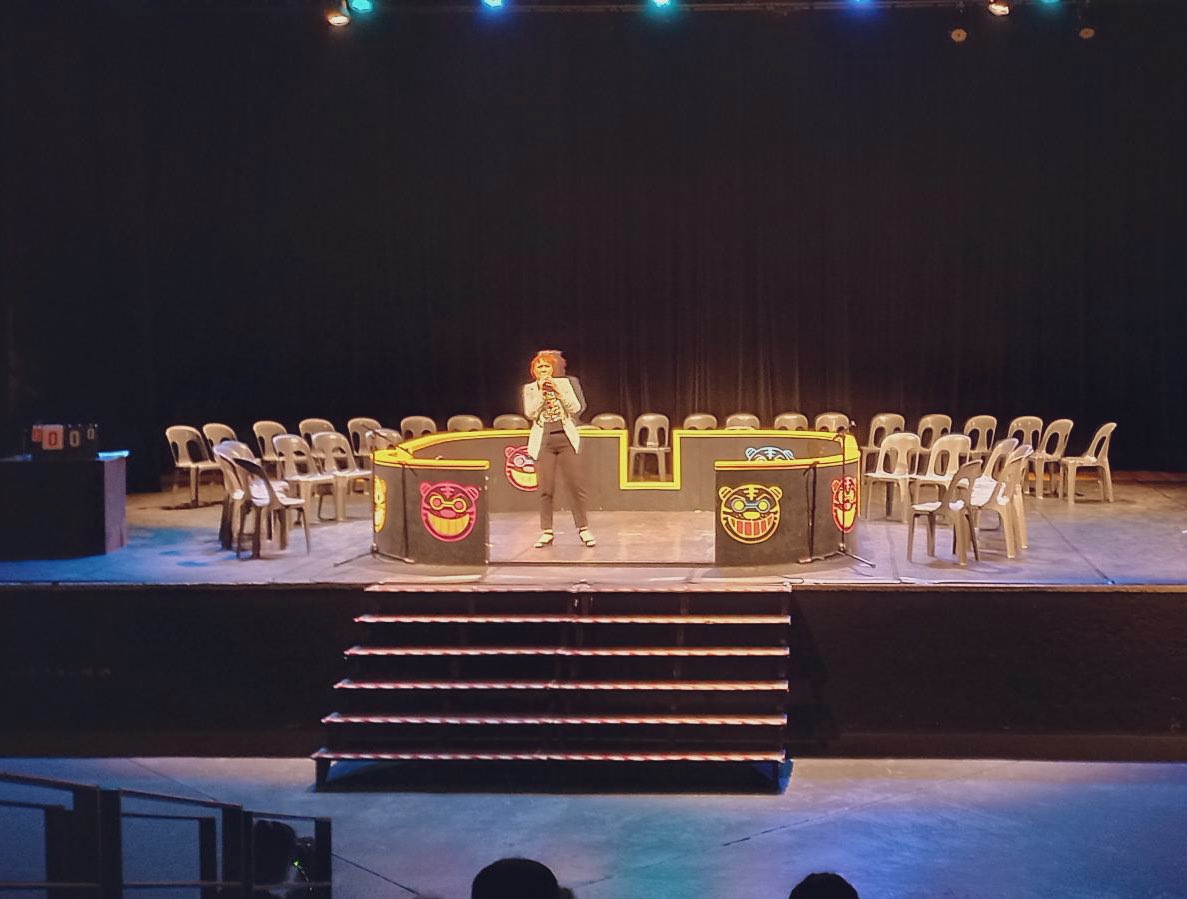 DSDEN65's tweet photo. Trophée d'impro à l'espace Robert Hossein à  Lourdes organisé par la compagnie des Improsteurs. 350 élèves venant de toute l'académie assistent aux matchs d'impro réunissant les représentants de chaque département ! Bravo aux 23 collèges engagés ! @DAACToulouse @actoulouse https://t.co/J7hG0PgBEw