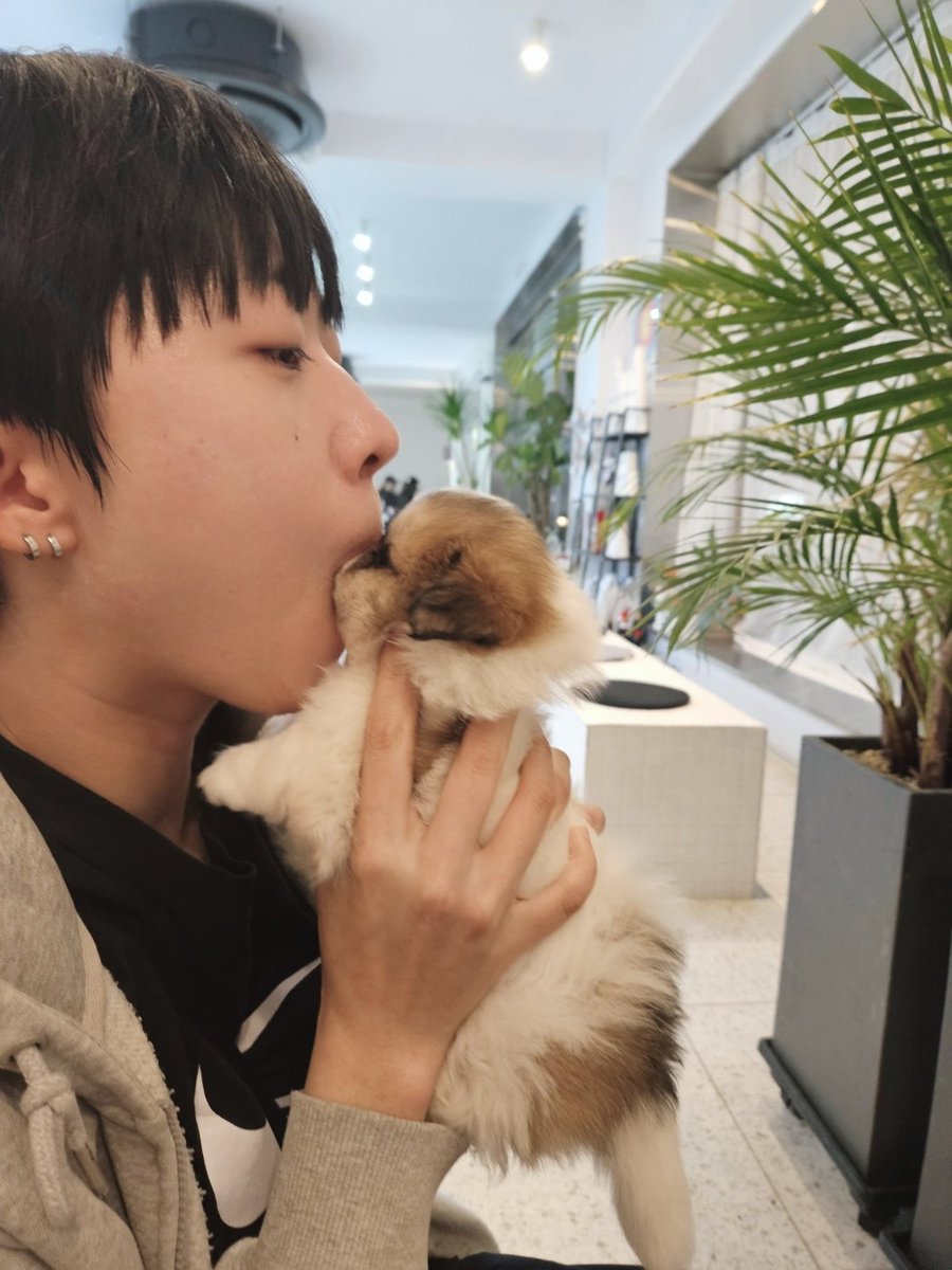 #산하이가기전에

갑니당 후추는 1초 만에 뱉었어요 즐거우셨나요 저는 이제 짐 쌀 거예요 놀아주셔서 감사합니다 무물한 거 인용 많이 해주세요ㅎㅎ 좋은 밤 되세요