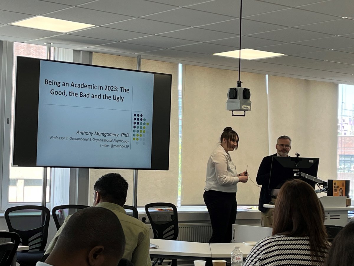 Great talk from Anthony Montgomery (<a href="/monty5429/">Anthony Montgomery</a>) on 'the Good, the Bad and the Ugly’ of academia  #PGREmployability