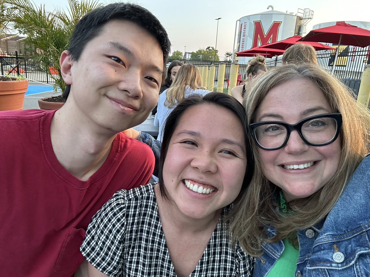 ChronisAndrea's tweet photo. Another fun end-of-semester gathering with some members of our @umdsucceeds team! #umdadhd https://t.co/RLVHI29mIB