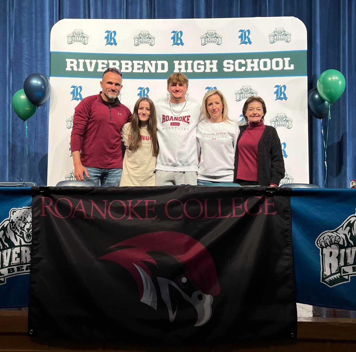 NokeWrestling's tweet photo. Our next commit of #TheBuild23 is Zach Turner from Fredericksburg, Va. Welcome Zach!
Zach Turner
Riverbend HS
Fredericksburg, Va
3x State Placer
4x State Qualifier
2x Regional Champ
Greco State Champ
3.9 GPA https://t.co/Gxe78FynWn