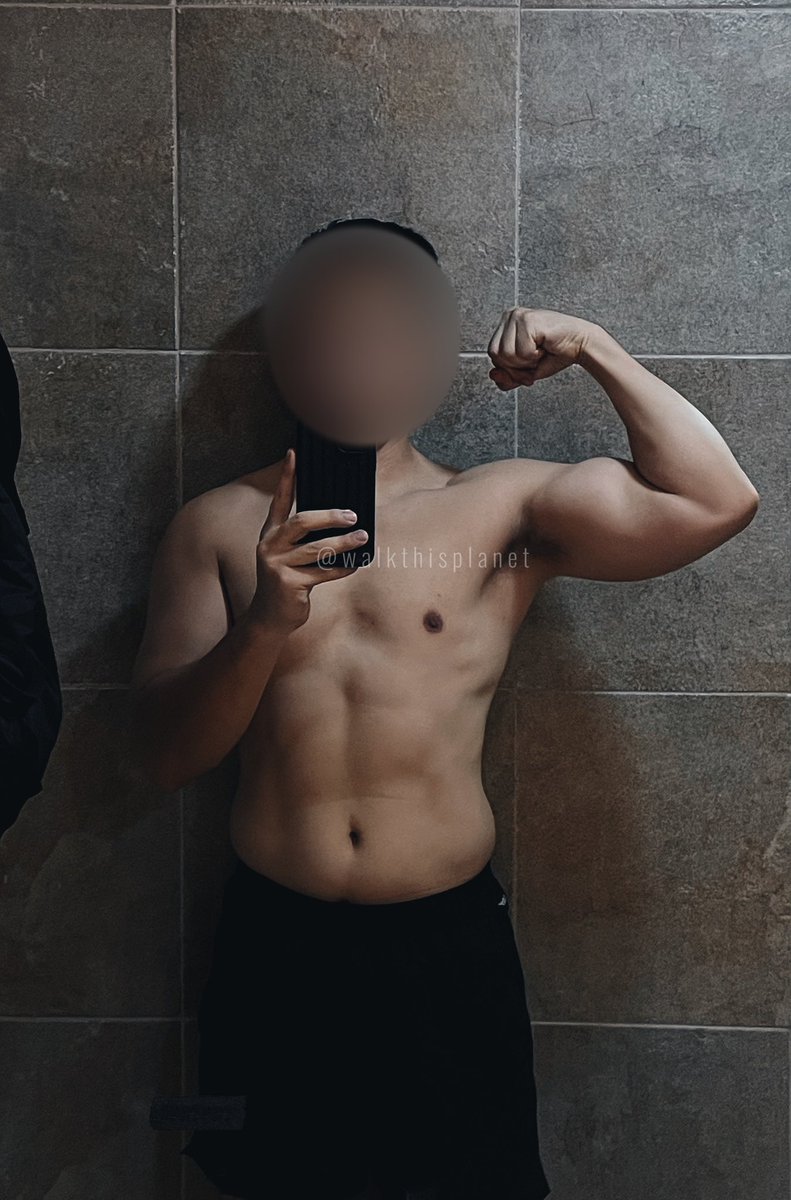 walkthisplanet's tweet image. My posing is limited 😬 #bodyprogress