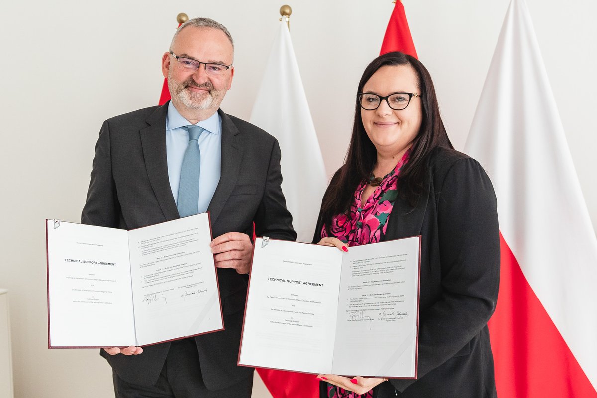 MFIPR_GOV_PL's tweet photo. Polska w ramach 2. edycji Szwajcarsko-Polskiego Programu #SPPW otrzyma 320,1 mln CHF na dwa programy - rozwoju miast i badawczy.
💬 Wierzę, że kolejna edycja #SPPW jeszcze bardziej wzmocni dotychczasowe doskonałe relacje między naszymi krajami – wiceminister @M_Jarosinska. https://t.co/Onev4EPtTK