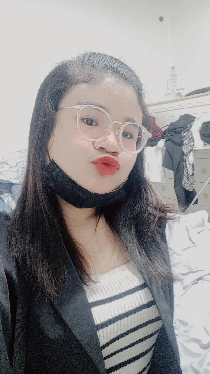 Saeunmi_'s tweet photo. เป็นคนโปรดให้ใครไม่ได้หรอก ขนาดเป็นคนปกติยังทำไม่ได้เลย😂 https://t.co/skvx3Hxnvt