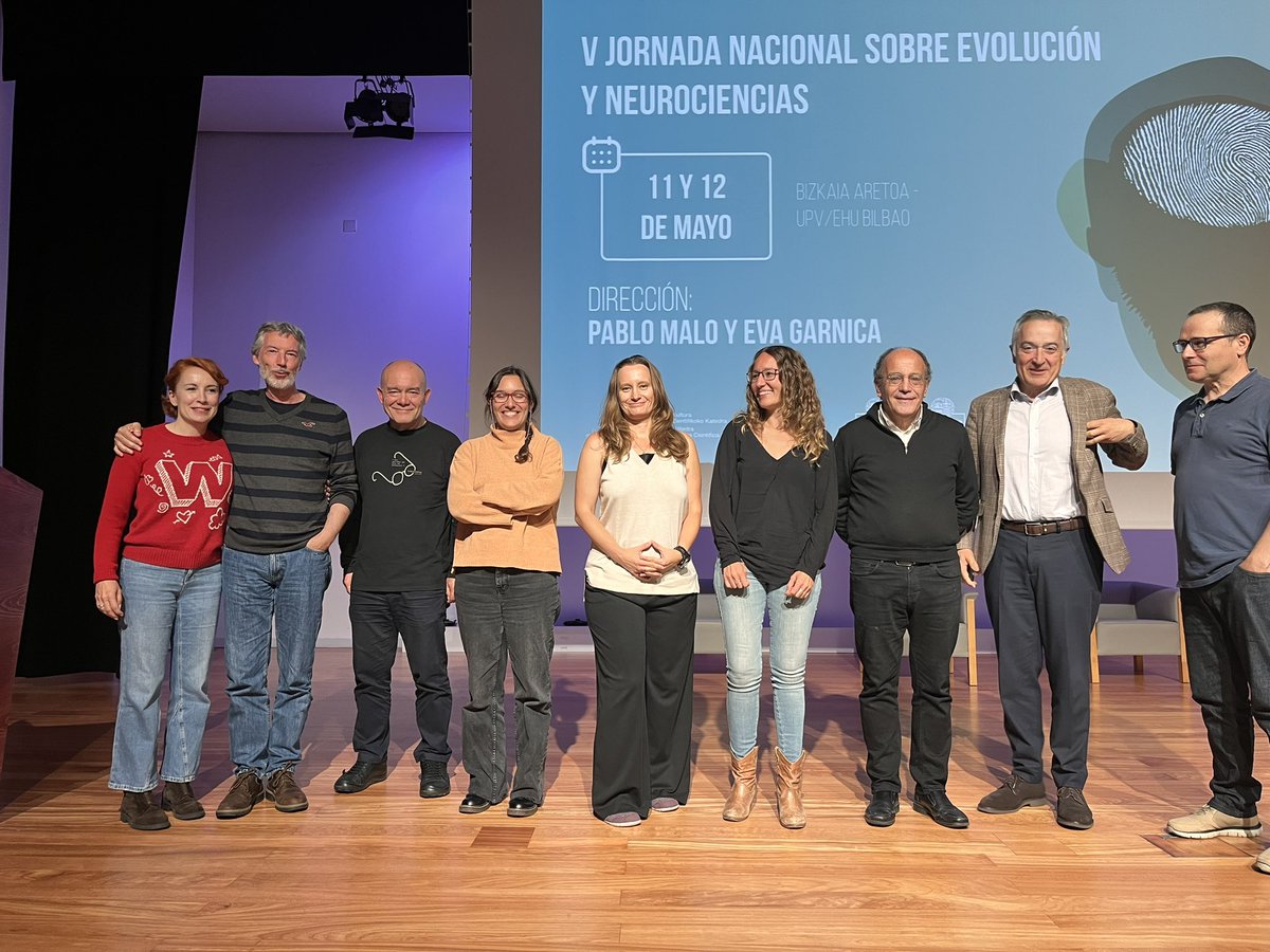 Nos vemos el año que viene, nos sobran entusiasmo, ganas y temas 😃 <a href="/pitiklinov/">Pablo Malo</a> <a href="/Uhandrea/">Juan I. Pérez Iglesias</a> <a href="/Zientzia/">Katedra</a> @CarmenAgustin <a href="/adictdual/">Adictdual</a> <a href="/DEATHREVOL1/">DEATHREVOL</a>