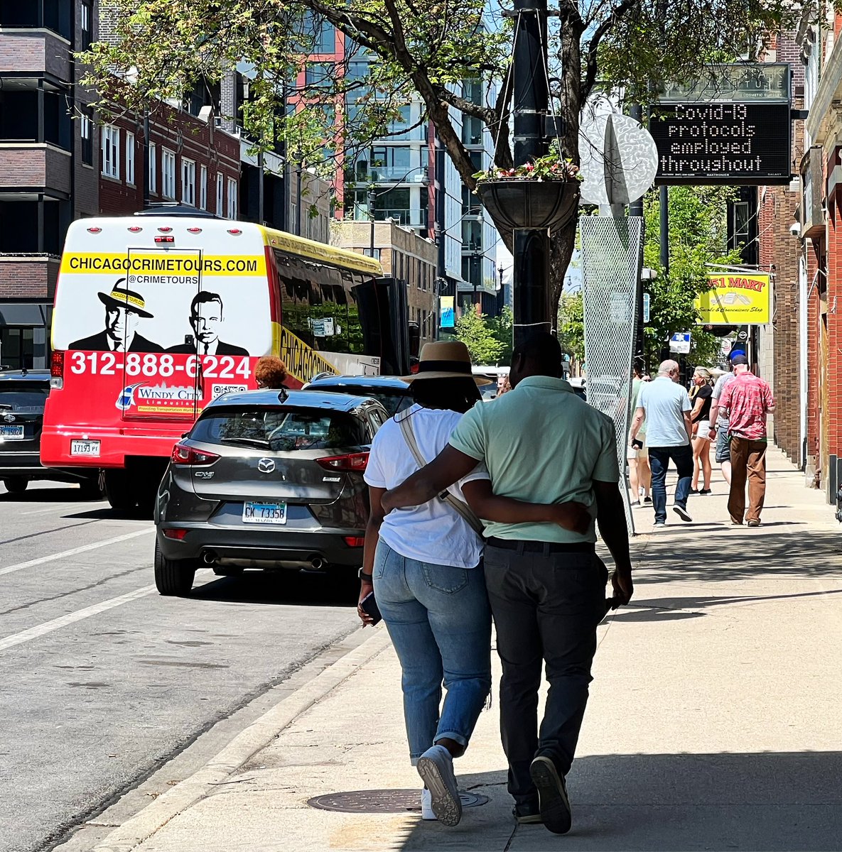 With stops included on our Chicago Crime Tour, there’s lots to enjoy!