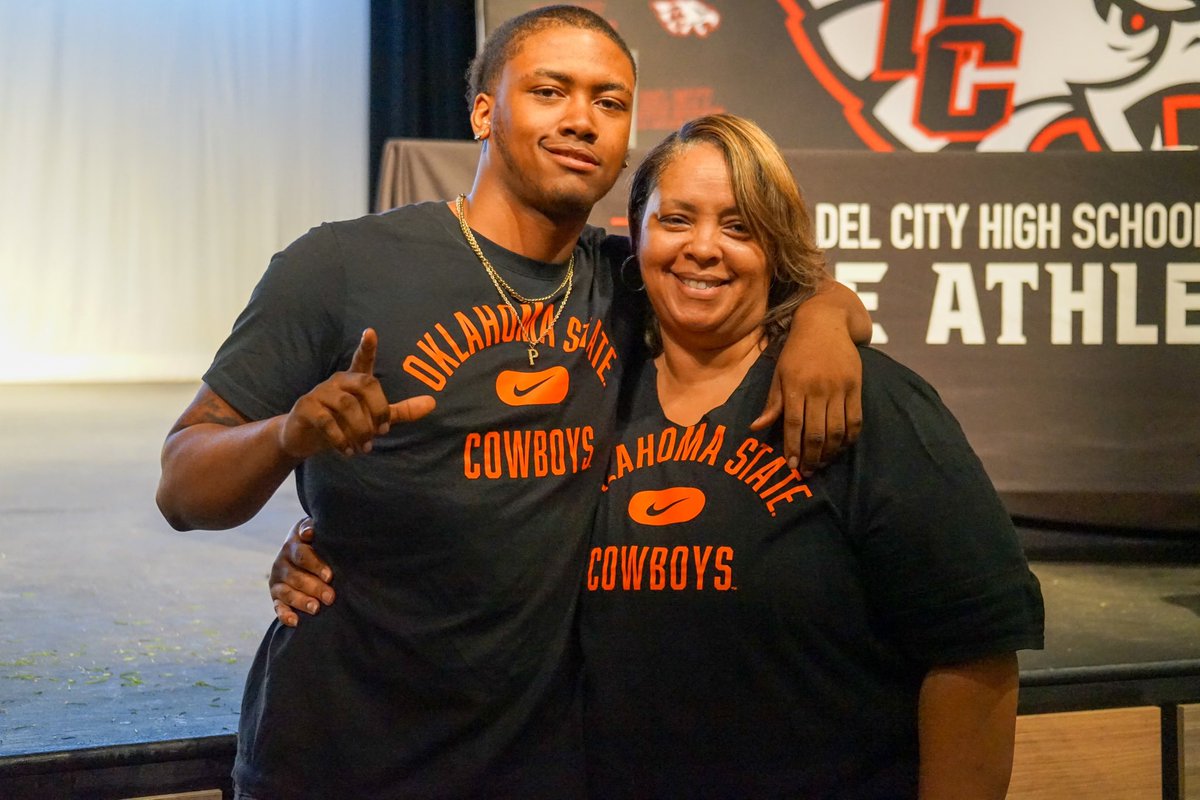 Help me wish my mama a happy birthday love you 4L🤞🏽💞 <a href="/ForemanTiphani/">Tiphani Felix</a>