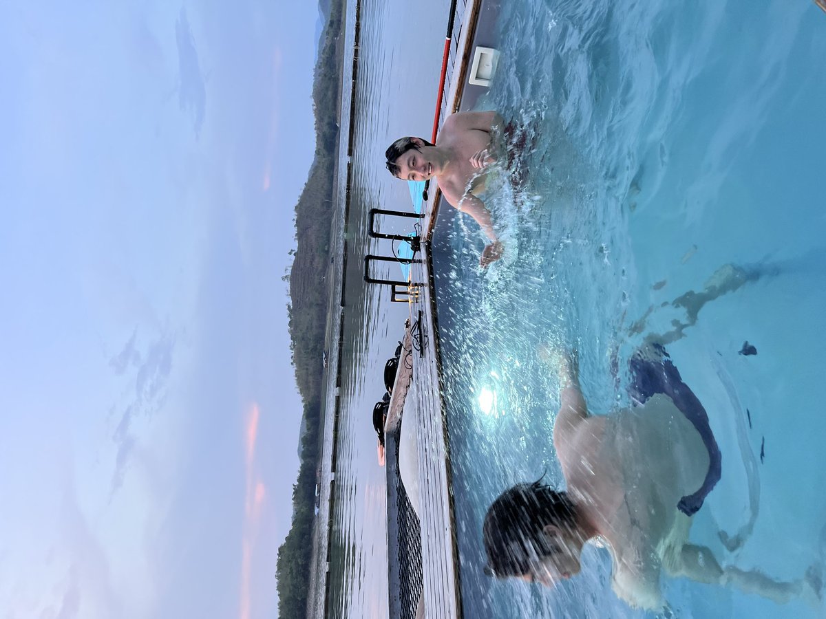 bbrightvc's tweet image. เมื่อคุณแกล้งเพื่อนเบาๆแล้วเพื่อนเอาคืน