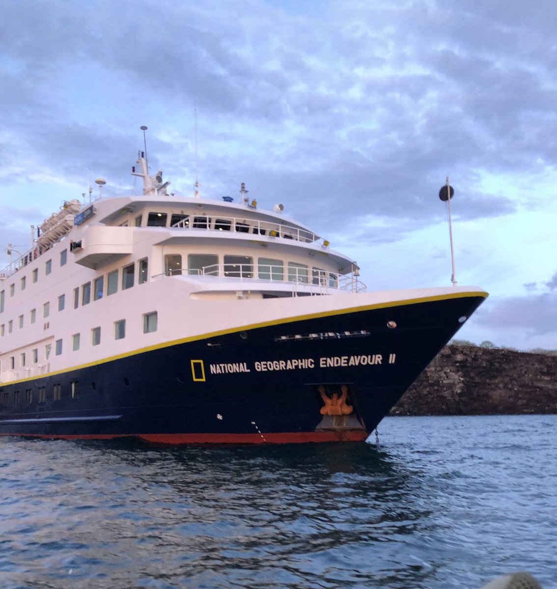 Today’s blog post explains how a tightly run ship leads to wonder. reneeharmon.com/2023/05/10/a-t… #Galapagos #lindbladexpedition #galapagoscruise #tightlyrunship #nationalgeographictravel