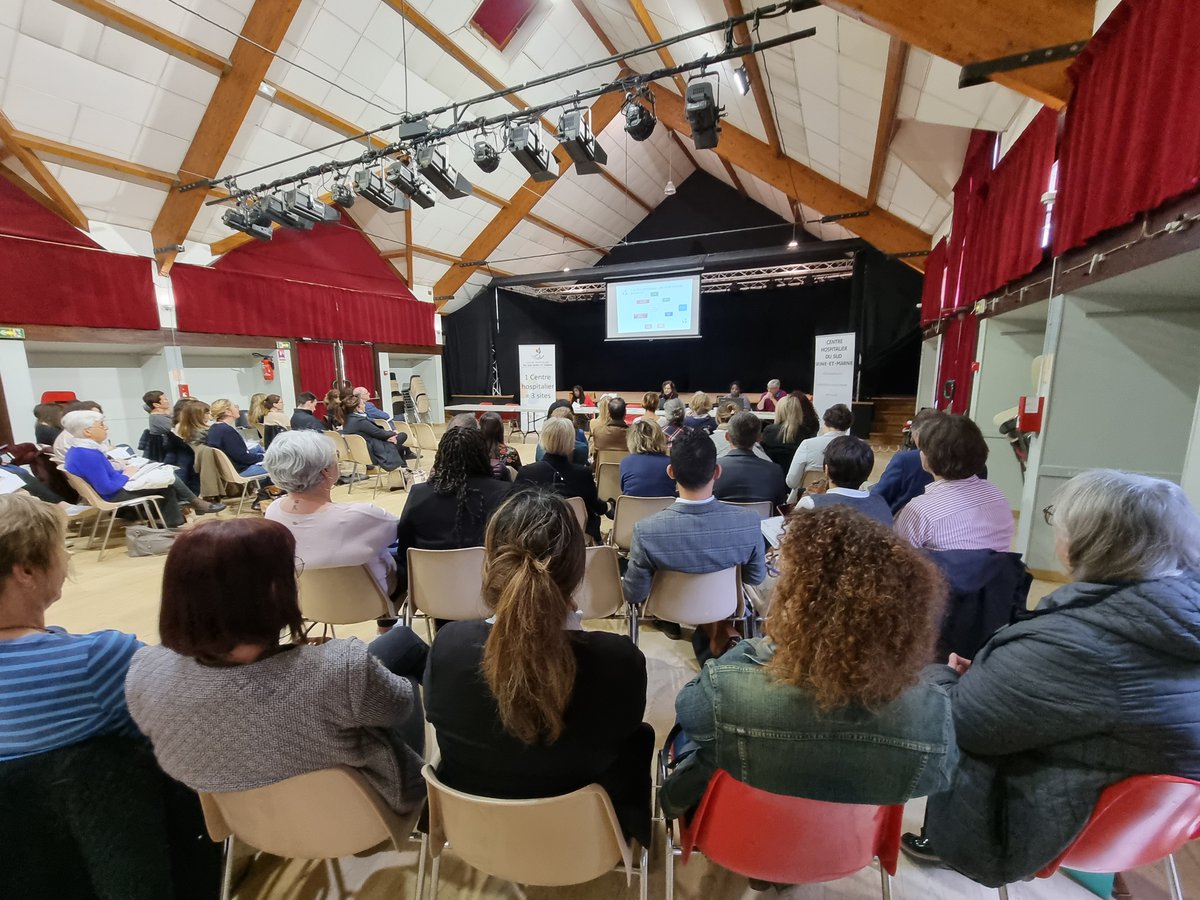 CHSud77's tweet photo. [Rencontre des acteurs de la filière gériatrique du Sud Seine-et-Marne]
Le C.H. Sud 77 a eu le plaisir d'accueillir, ce matin, ses nombreux partenaires du territoire afin d'échanger sur la filière gériatrique du Sud Seine-et-Marne. https://t.co/lNqZDVdaoN