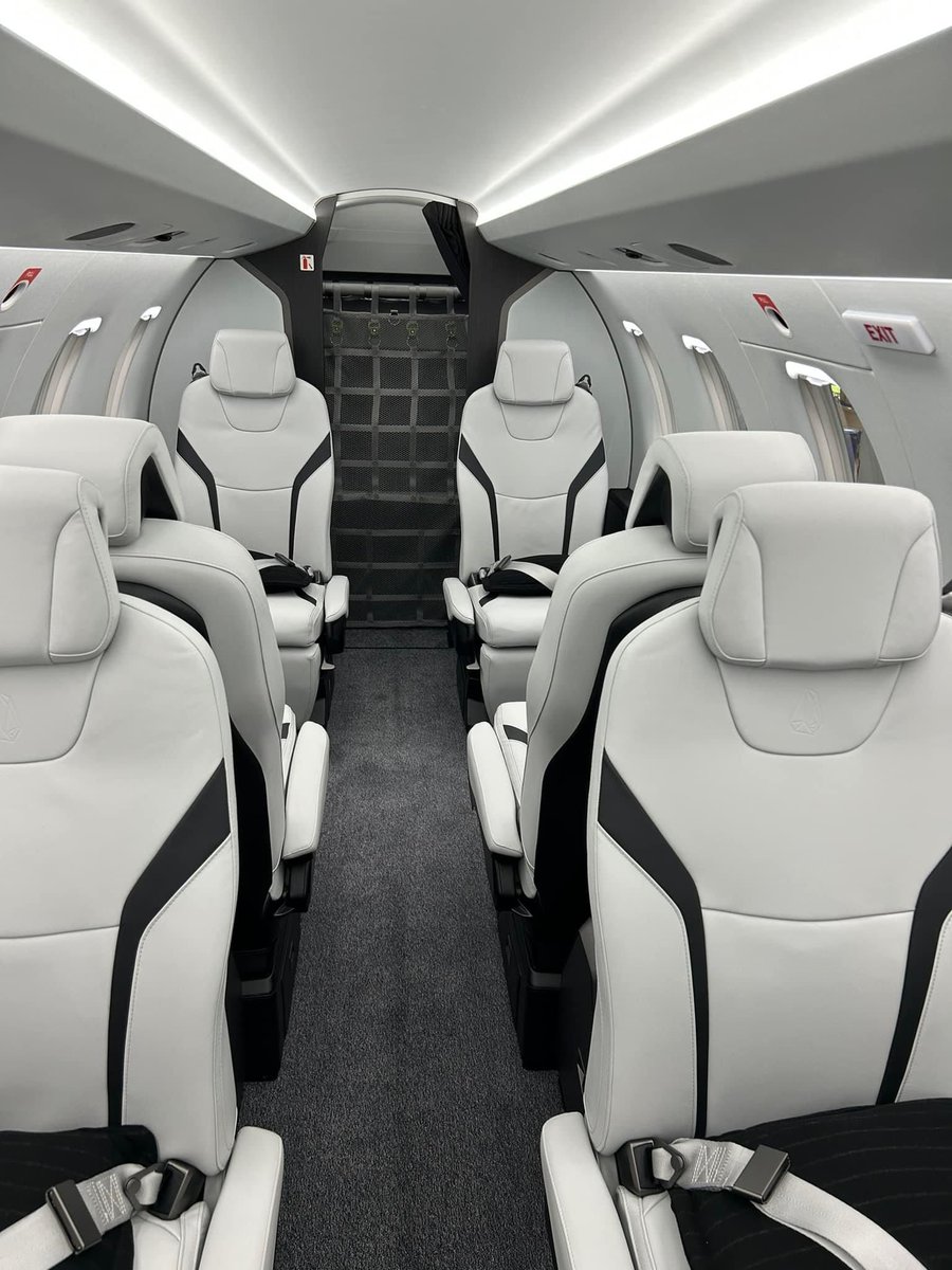 PilatusCentreSA's tweet photo. The lap of spacious luxury at 45’000 feet 🛩️💎

#Pilatus #PCSA #PilatusAircraft #FlyPilatus #PC24 #FlyPC24 #PilatusPC24 #SuperVersatileJet #SVJ #CrystalClass #CraftedInSwitzerland #MadeForAfrica https://t.co/hsSsxumLaq