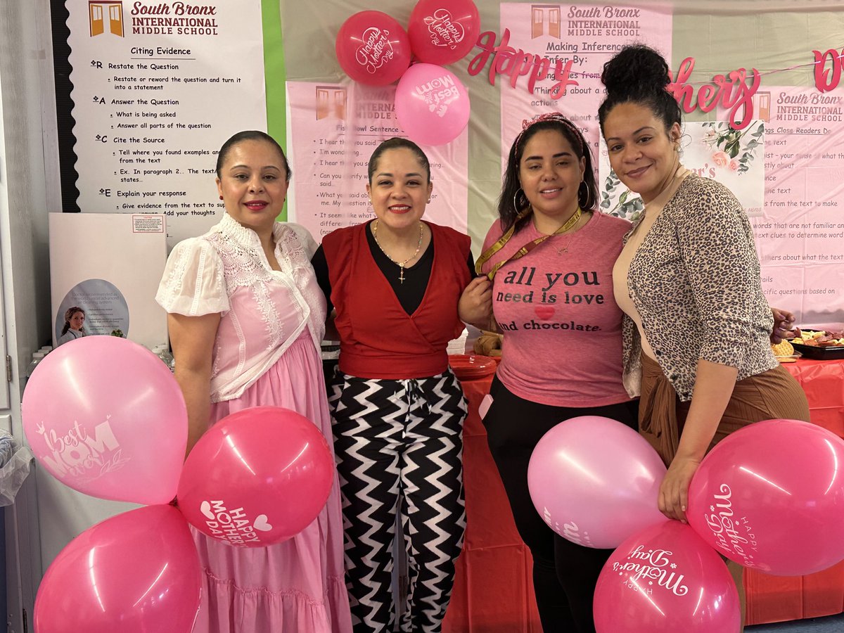 SBIMiddle's tweet photo. ⁦@SBIMiddle⁩ celebrates our families today. ⁦@CSD9Bronx⁩ ⁦@IntlsNetwork⁩ https://t.co/o1fAoeTRla