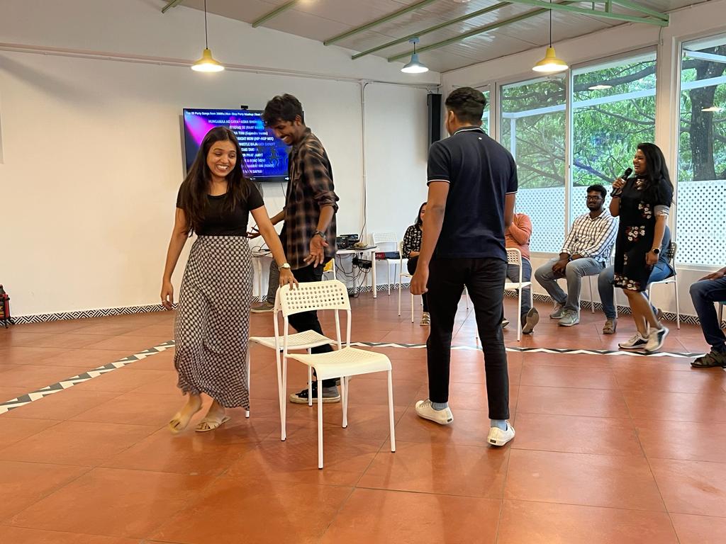 cloudthat's tweet photo. �� Rockin' Fun Friday with Musical Chairs!
🪑🎉 Participants raced, laughed, and fought for seats. The champion arose amidst cheers, showcasing talent and unity.
#FunFridayMadness #MusicalChairsFrenzy #EpicGameOn #TalentShowcase #UnityThroughCompetition
#FunAndLaughter https://t.co/tGi4XDo2Dy