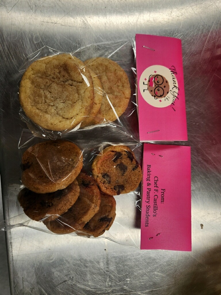 Alief_Career's tweet photo. Chef F. Castilloβs Baking & Pastry Students passing out cookies for teacher appreciation week. @AliefISD @AliefCTE @AliefCulinary Alief Independent School District #ChooseAlief #ACACOneTeam https://t.co/Cp91VRSADw