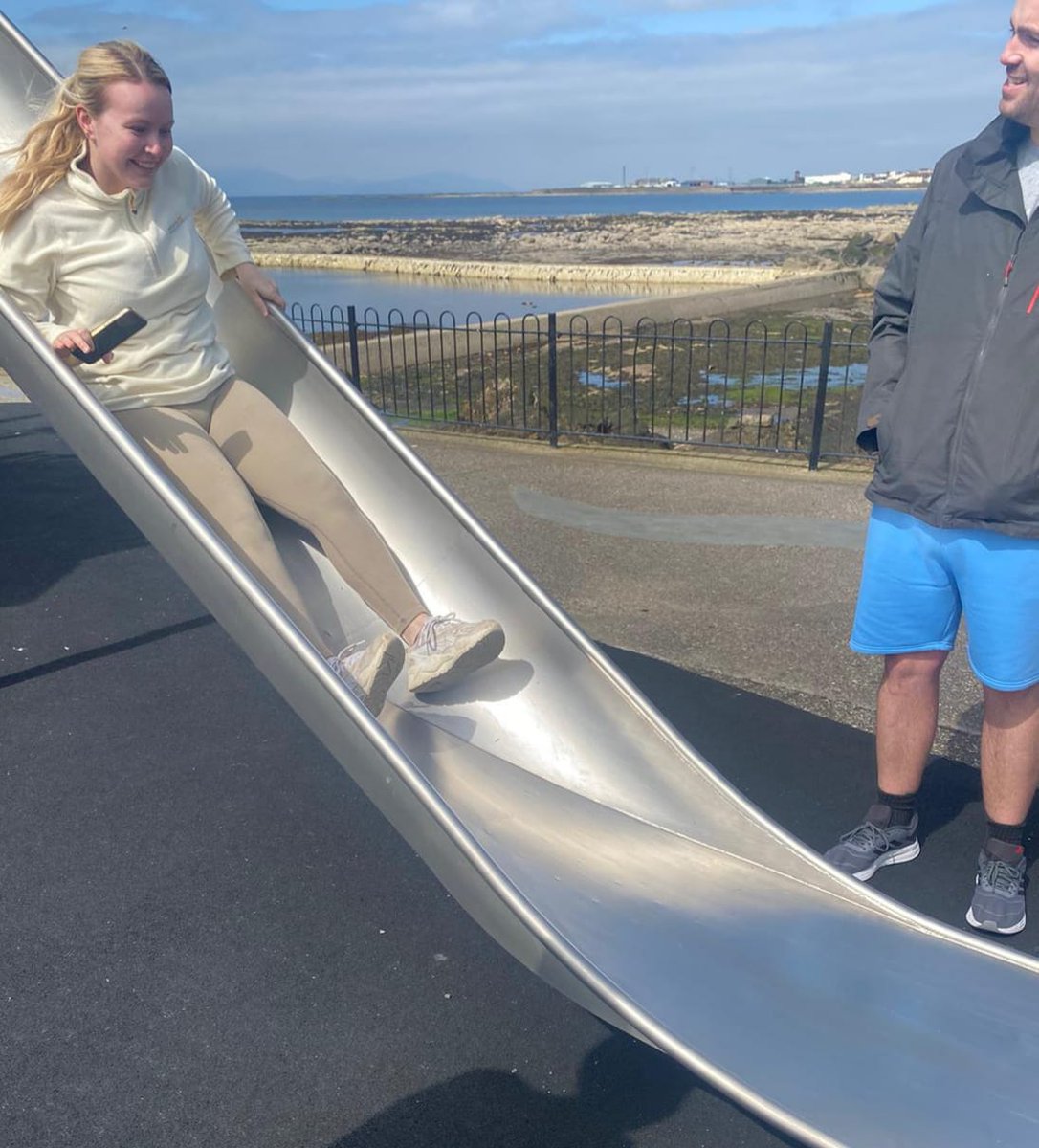 Lovely walk around Ardrossan and Saltcoats today with our walking group. 👏👟☀️
Well done to our walkers! #NationalWalkingMonth #everydaywalking #wellbeing #peersupport #healthwalking